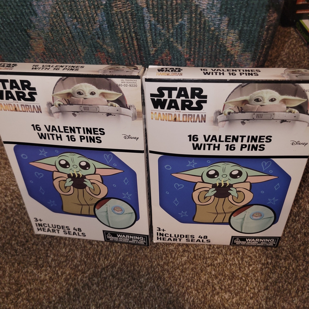 Star Wars Mandalorian Valentines with Pins- 2 Sets